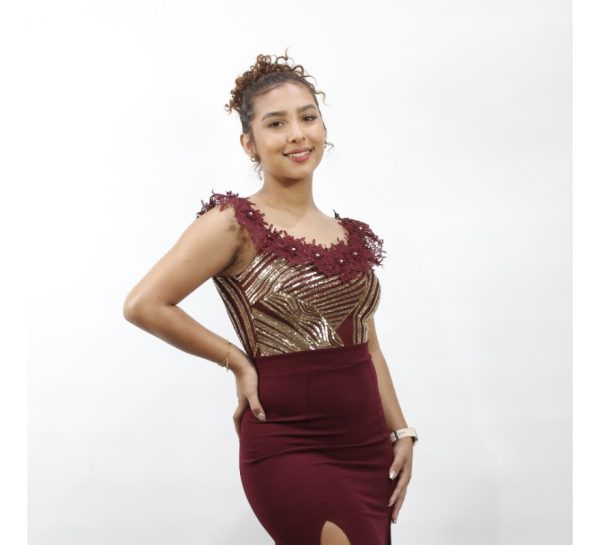 Vestido Americano Marca Valentin  Con Blonda Y Lentejuelas - Imagen 8