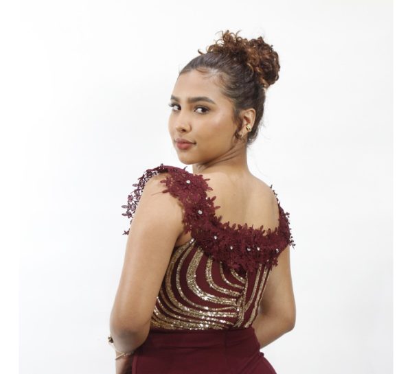 Vestido Americano Marca Valentin  Con Blonda Y Lentejuelas - Imagen 9