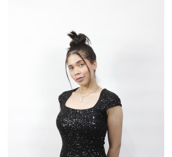 Vestido Americano Marca Iris  Sin Mangas Con Lentejuelas - Imagen 7