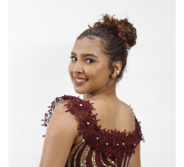 Vestido Americano Marca Valentin  Con Blonda Y Lentejuelas - Imagen 10