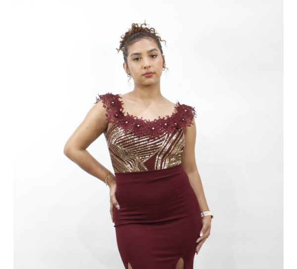 Vestido Americano Marca Valentin  Con Blonda Y Lentejuelas - Imagen 3