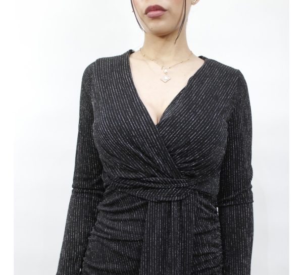 Vestido Americano Marca Iris Con Mangas Tela Brillante - Imagen 4